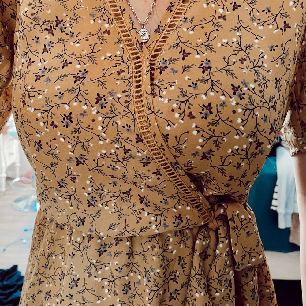 Simple Flower Pattern Tie Wrap Shirt